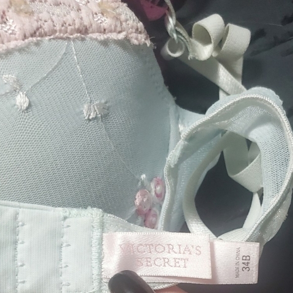 VICTORIAS SECRET BPUSH UP BRA BUNDLE - Picture 2 of 2